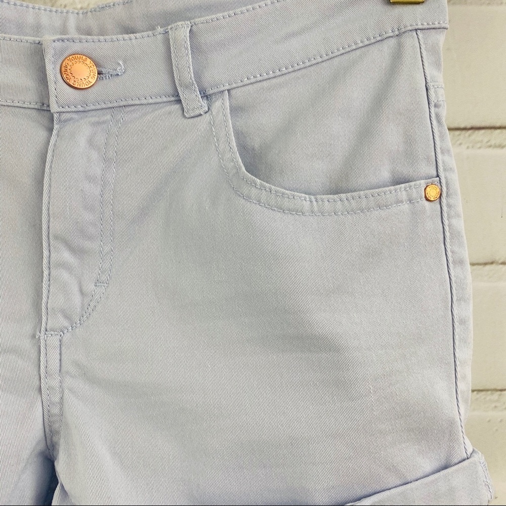 H&M Periwinkle Cuffed Hem Shorts - Picture 2 of 3